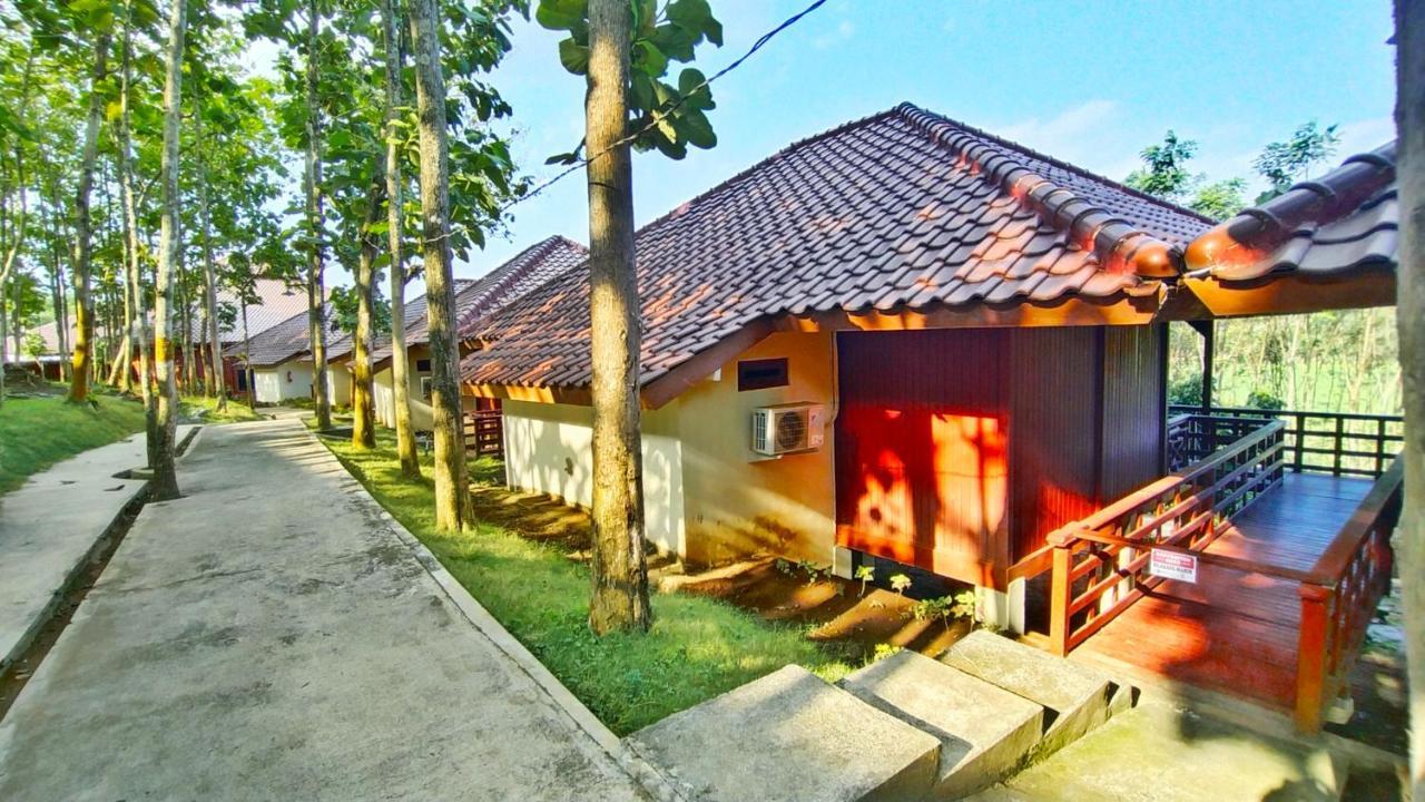 Kasuari Exotic Resort Маґеланґ Екстер'єр фото